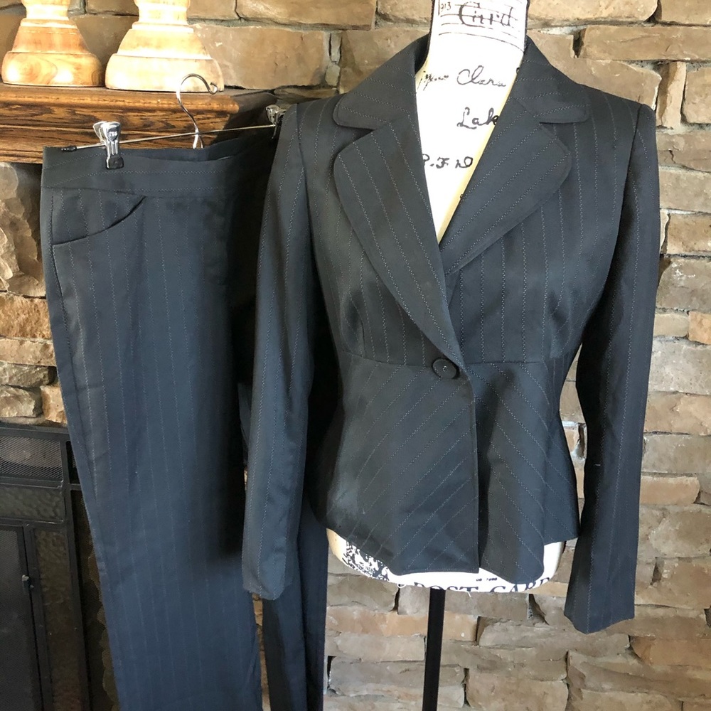 Pants Suit size 6 Anne Klein
